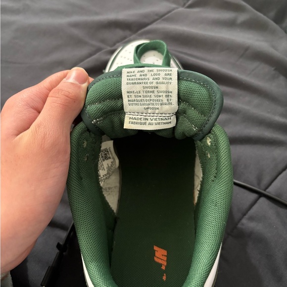 Men’s Nike dunk low Michigan state sneakers - Picture 8 of 8